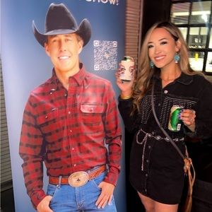 Meet your Posher, Lorena